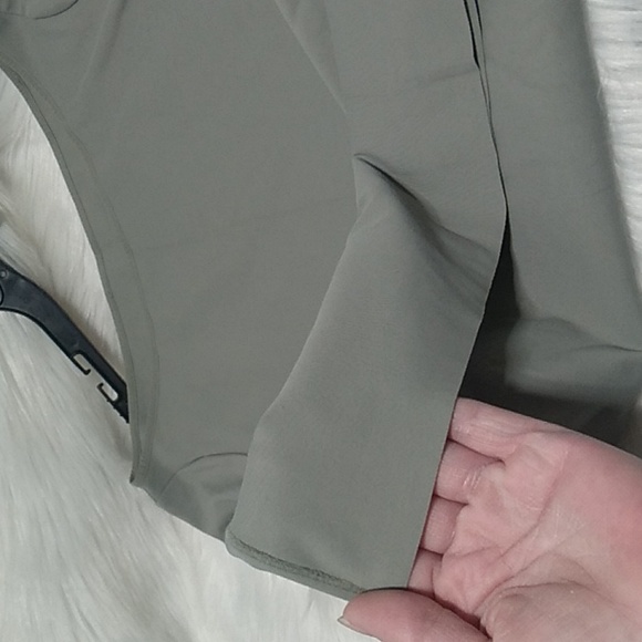 NWT Nike Yoga Dri-Fit Infinalon Top Unfinished Edges Sz.M - Picture 12 of 15